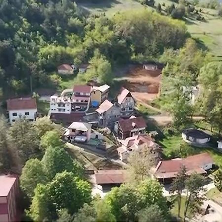 Domacinstvo Jolovic Hotel Kraljevo Ngoại thất bức ảnh