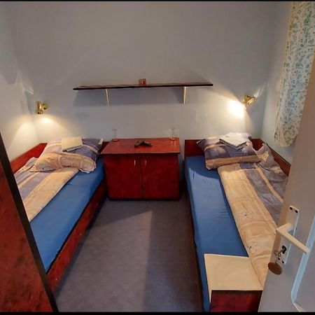 Domacinstvo Jolovic Hotel Kraljevo Ngoại thất bức ảnh
