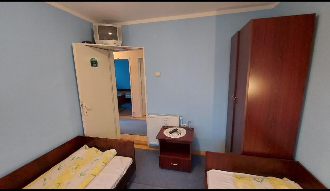 Domacinstvo Jolovic Hotel Kraljevo Ngoại thất bức ảnh