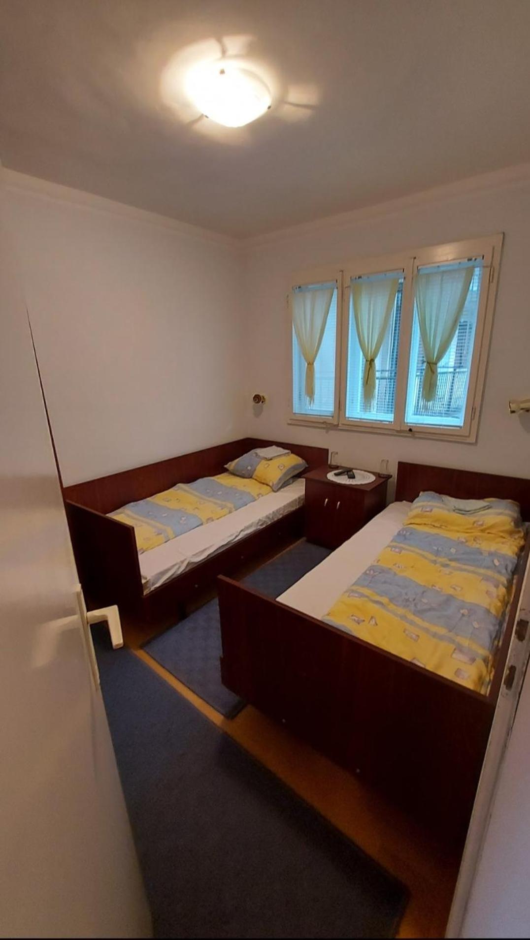 Domacinstvo Jolovic Hotel Kraljevo Ngoại thất bức ảnh