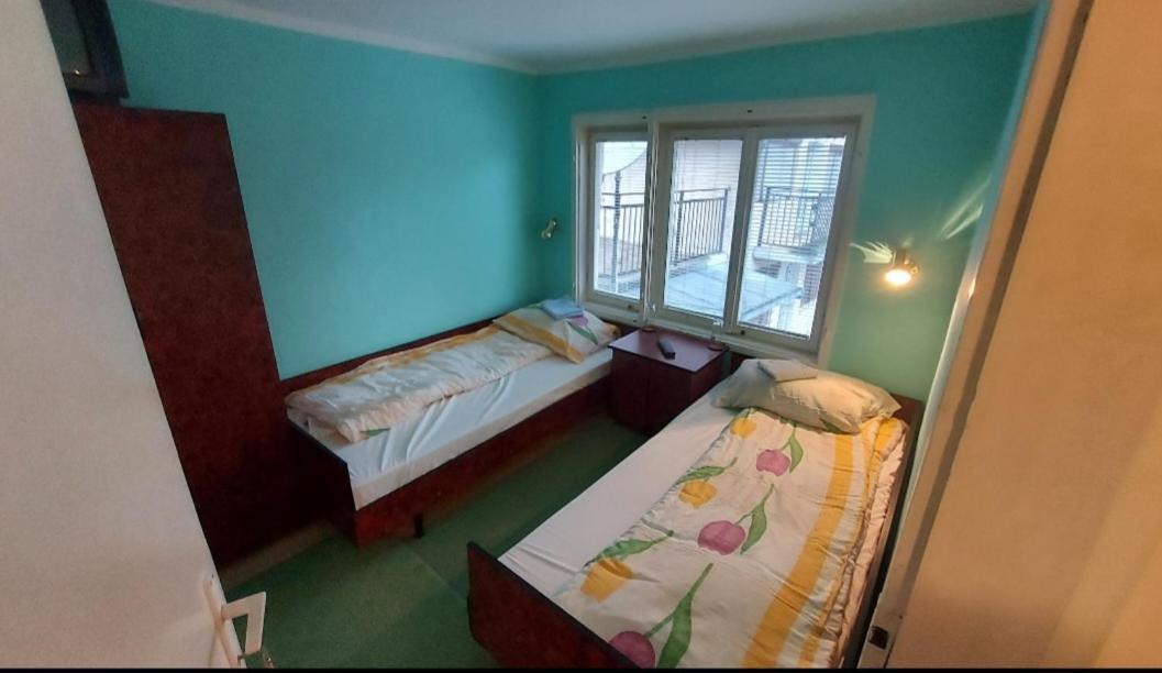 Domacinstvo Jolovic Hotel Kraljevo Ngoại thất bức ảnh