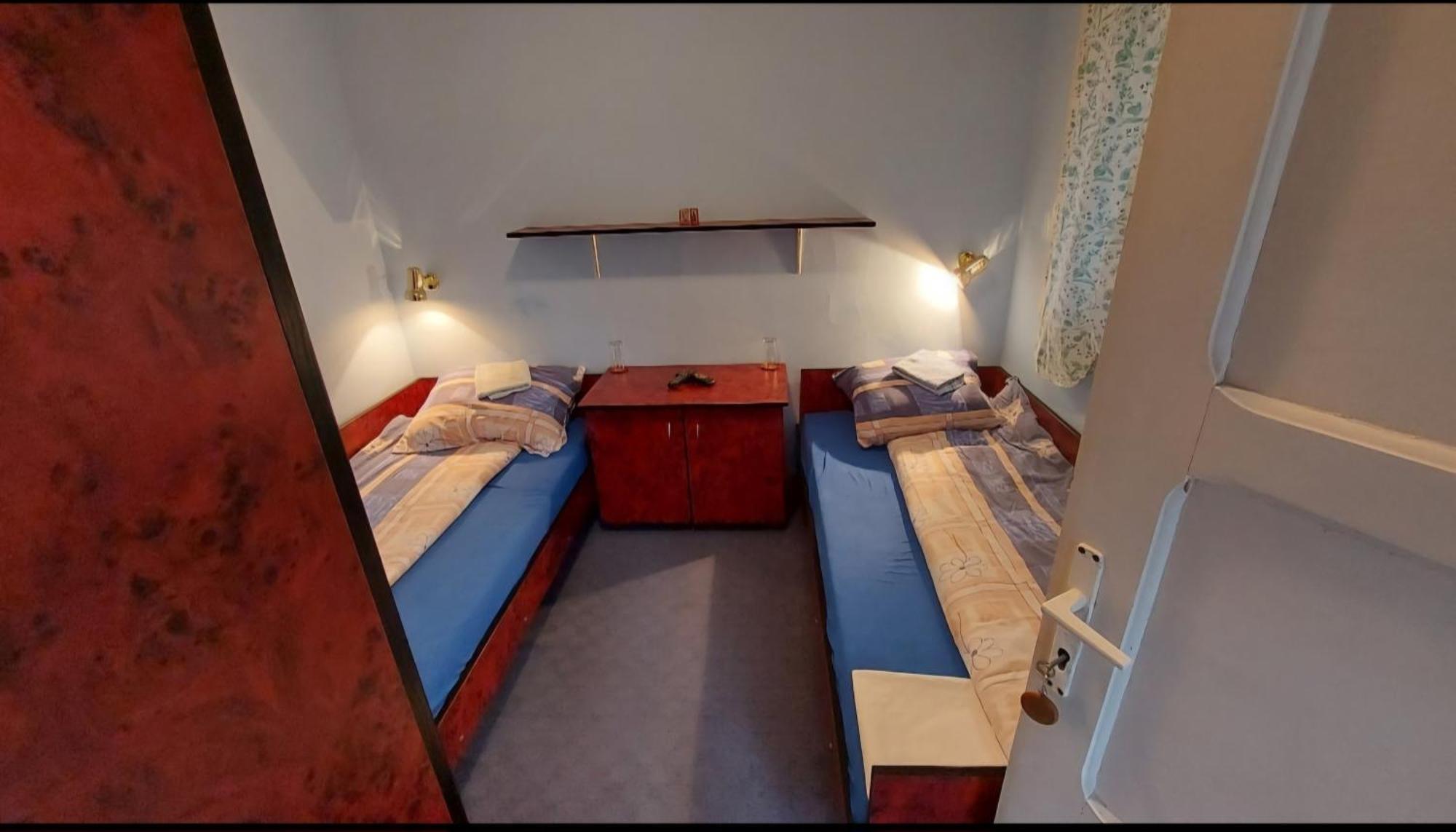 Domacinstvo Jolovic Hotel Kraljevo Ngoại thất bức ảnh